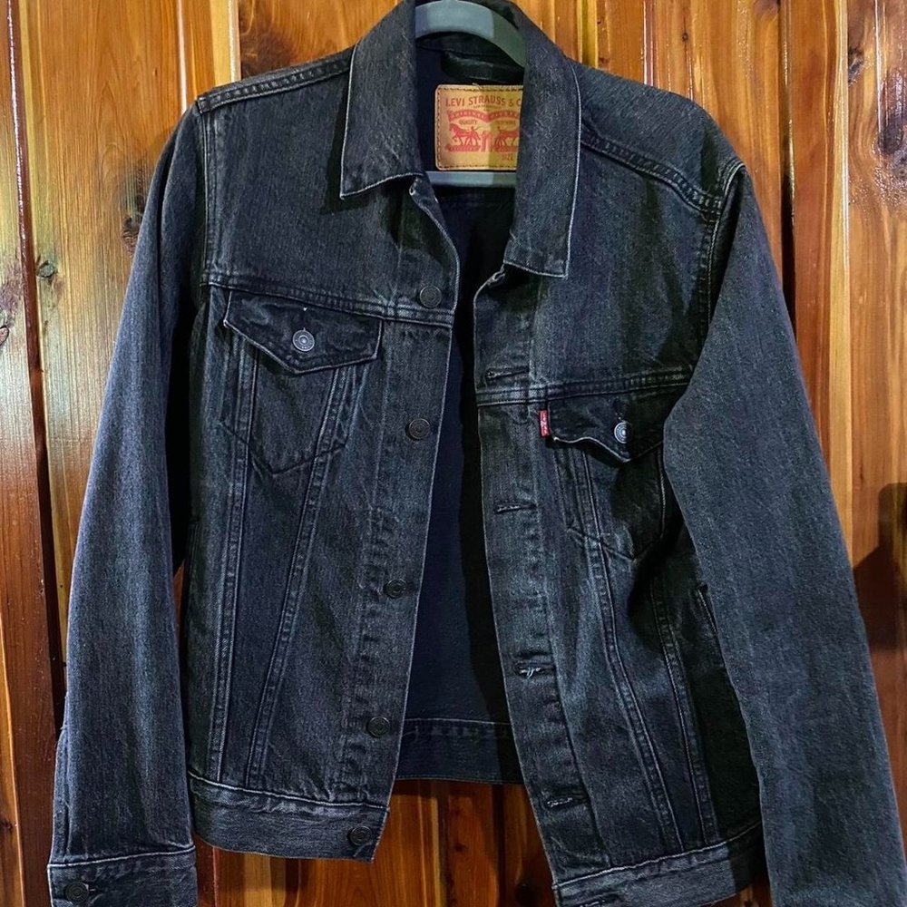 Levis black/gray denim trucker jacket sz small